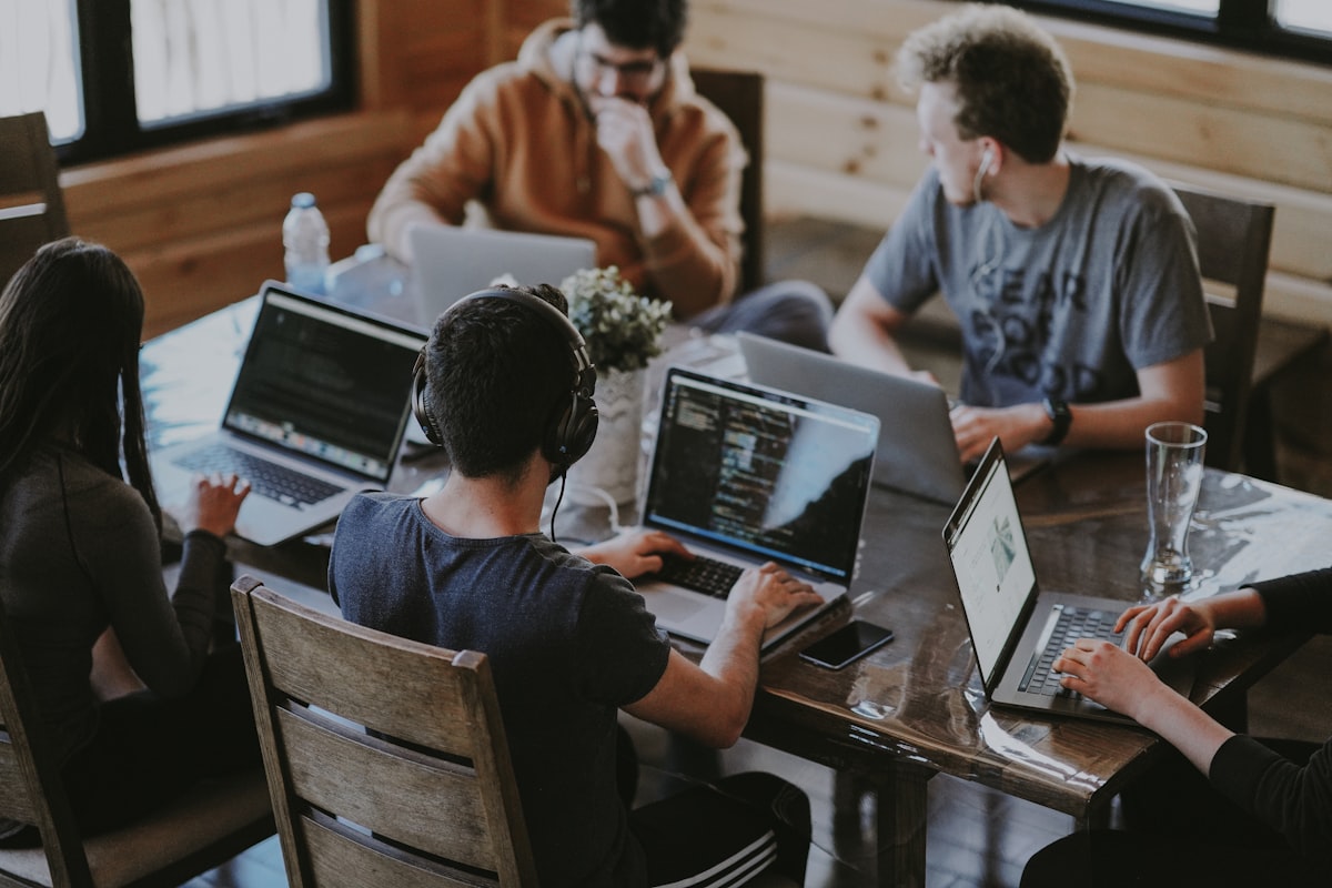 AI Employee vs Freelancer: What SMBs Should Actually Choose in 2026